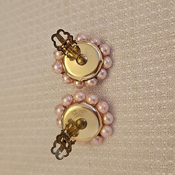 Vintage Pearl Earrings - Picture 3 of 3